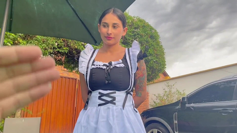 Jenifer Play: The Maid Wants to Suck the Boss's Cock - Jeniferplay XXX...