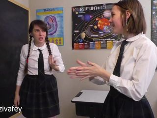 Ziva Fey: Ziva fey und mewchii fey - klatschkampf im klassenzimmer