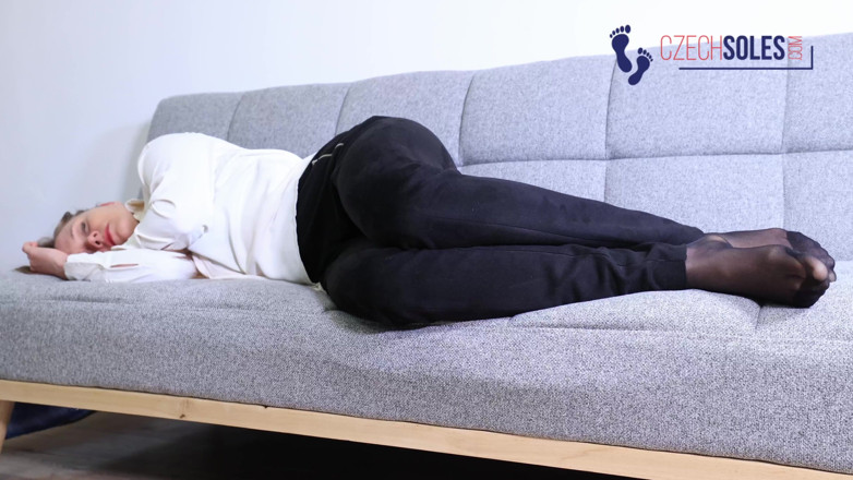 Czech Soles - foot fetish content: Zaskakujący horror footgrowth