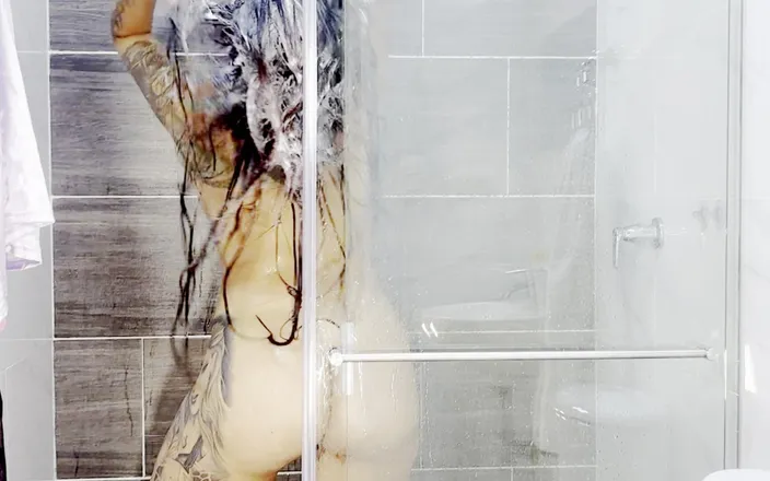 SoyMarce: Come Into Shower