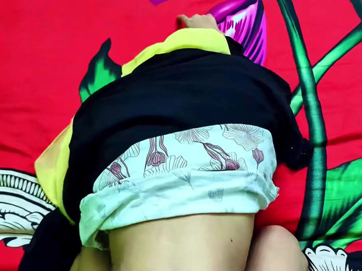 Riya Chowdhury: Doktor berkongkek keras dengan pesakit seksinya dan berasa gembira