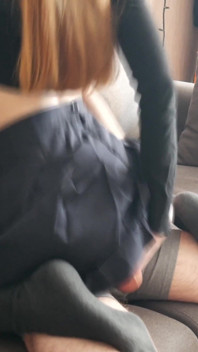 สาวนักเรียนน่ารักในถุงน่อง จะทำให้คุณเสียวด้วยฟุตจ๊อบและหีแฉะๆ