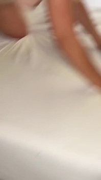 Sexy blonde babypop krijgt haar kutje en kont geboord door twee Spaanse pikken -ik met Maximo Garcia