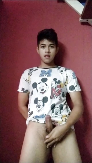 Sexy náctiletý kluk se vykoupal