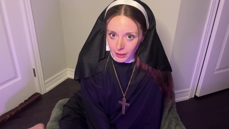 Nadia Foxx: Nevinná jeptiška doufá, že bude oddělena z tohoto elitního kláštera, musí...