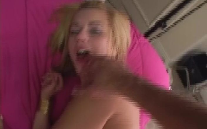 Top Web Models: Lexi Belle petite de tetas pequeñas de culo de burbuja...