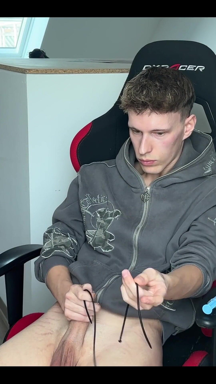 Jaay Jakob: Sesiune de sondare - sperma tocmai a ieșit de două ori