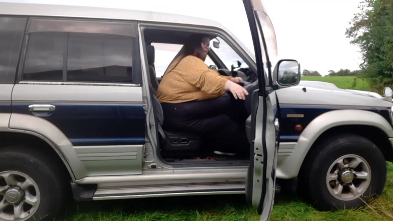 SSBBWLadyBrads: SSBBW big girl big car problems