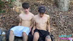 UncutTwinks: 언컷 트윈크 하이킹 오럴 - Jay Magnus