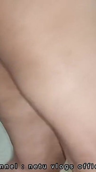 火辣继母sara穿着印度自制的头巾跳性感舞蹈