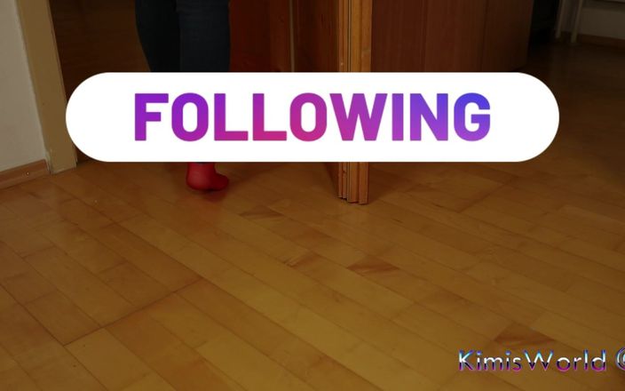 KimisWorld: Vớ đỏ, giày thể thao &amp; dangling trêu chọc
