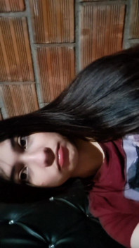 Horny Babe Fingers Herself to Orgasm