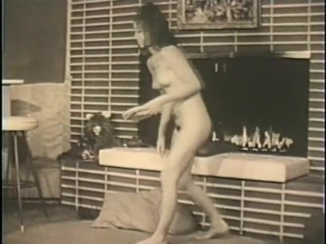Vintage Usa: Hot lady in the sixties shows her charms