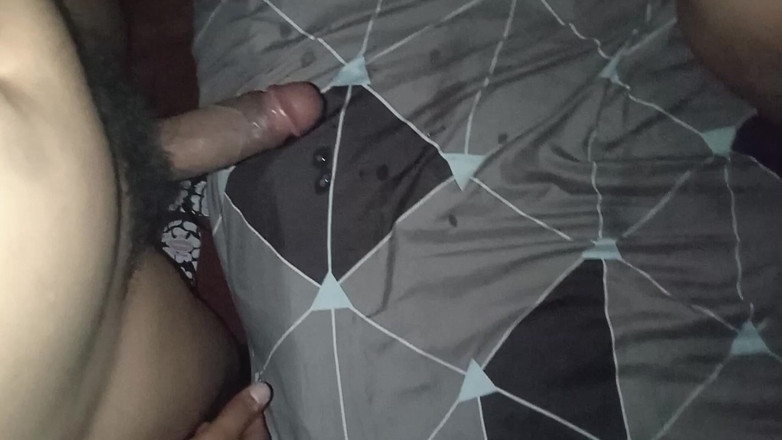 Eatrella j: Ten, kdo nepadá, sklouzne