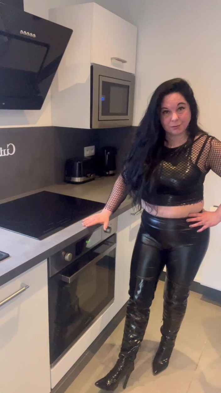 Maitresse Clara: Förödmjukelse av din lilla kuk