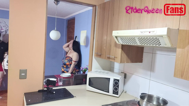 Riderqueen: Videos für fans: ein maskierter junger mann fickt mich in...