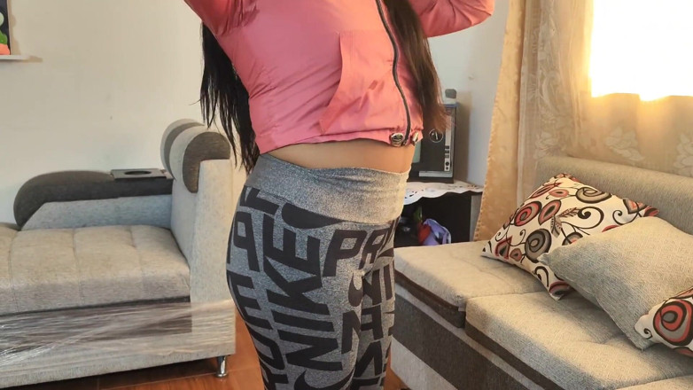 Karla love: 체육관에서 후장 따먹히는 가장 친한 친구
