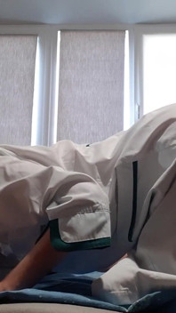 Zwei krankenschwestern ficken einen patienten (fußfetisch, Cunnilingus, nippellecken)