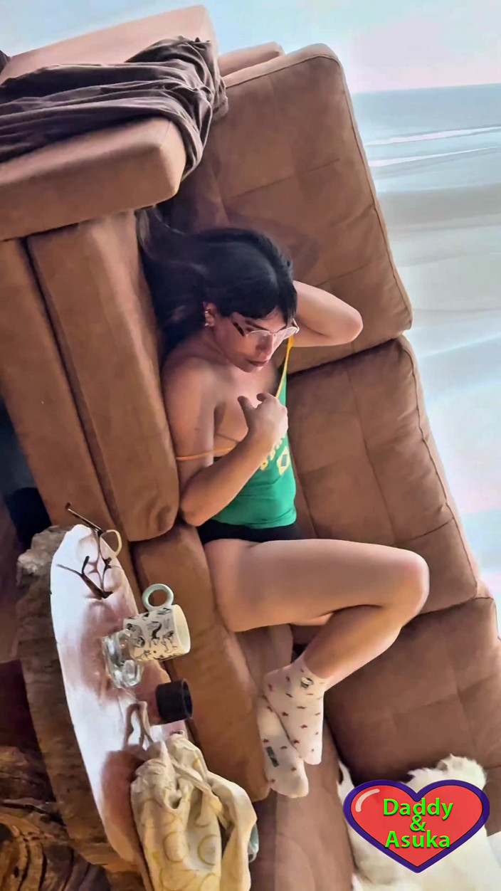 Daddy and Asuka: Zespół Brazylia piegowata ślicznotka zostaje ostro wyruchana! Część 1