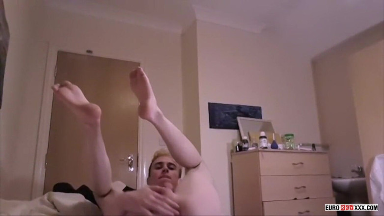 Euro boy xxx: Spurting Brit Twink Cum