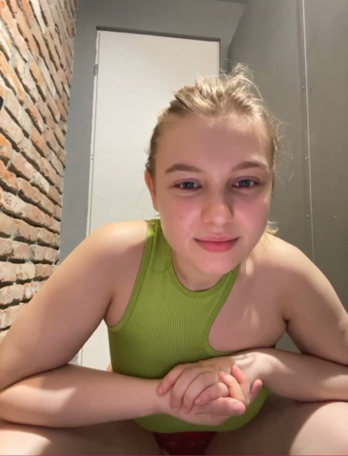 JuiceLussie: Ejaculare extremă. Futai anal sexy cu pulă mare și neagră