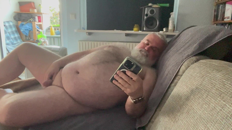 cuddlebearbln: Wixen Auf Dem Sofa 8