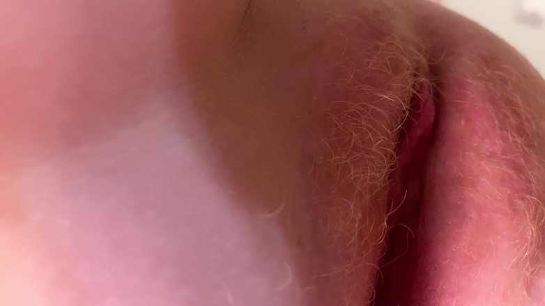 AmyHi: 義理の兄が初めて私の赤い処女の秘部を舐める