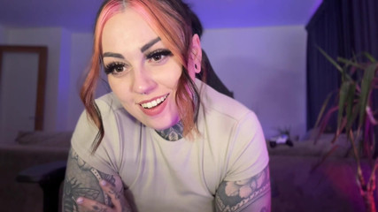 Miss Valentina: 金融废墟游戏