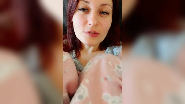 Adele Amber: Menjolok di Pijama