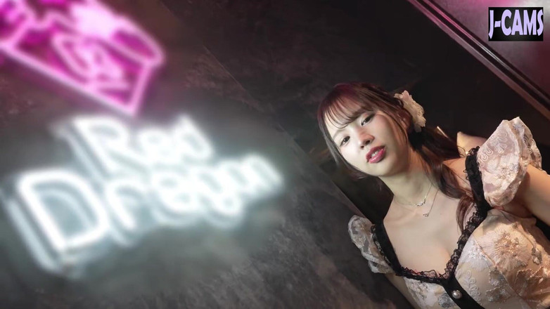 J-Cams: वह, रीमा आरई ने रात को साइलेंट फायर के साथ प्रज्वलित किया । - 2