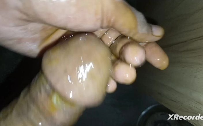 First-ever: Punheta tão doce