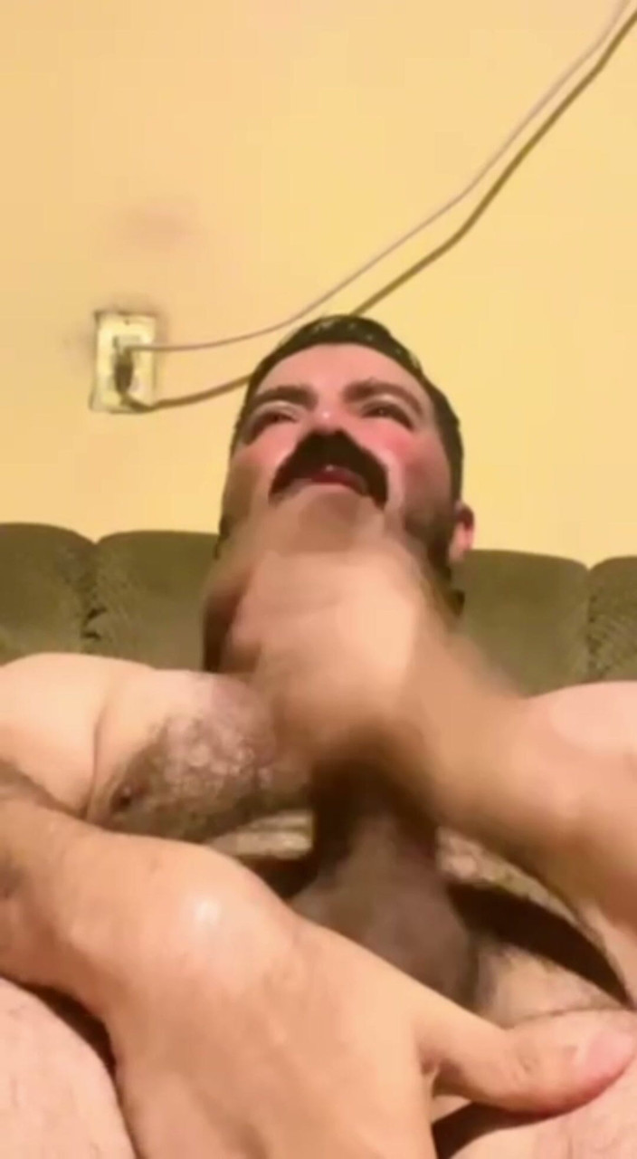 mexxxpeter: Traia Mucha Leche Y El Momento Para Sacarla Era El...