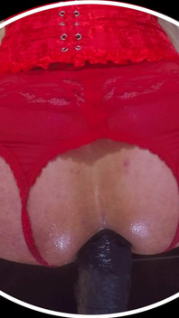 Eines Abends beschloss Sissy Stacy, sie nass zu kratzen