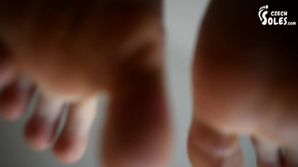 Czech Soles - foot fetish content: Putzfrau, sexy fußanbetung
