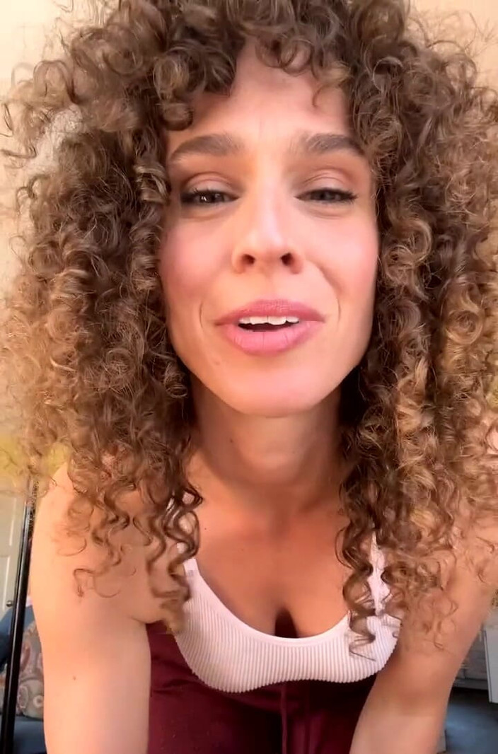 VibeWithMommy: Hola chicos, quería acercarme a ustedes y invitaros a ayudarme...