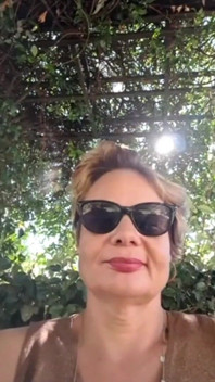 การแสดงพิเศษในสวนสาธารณะที่ฉันเย็ดหีแมมี่หีเสียว ๆ ของฉัน เข้ามาร่วมด้วยสิ
