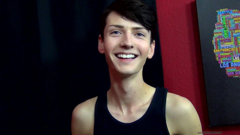Lollipop Twinks: Il giovane gay magro benjamin sul set