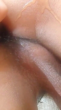 Taylandlı sevimli büyük yaraklı ladyboys oyuncaklar ve vibratörlerle mastürbasyon yapıyor... Çok seksi, çok azgın!! Cilt 4