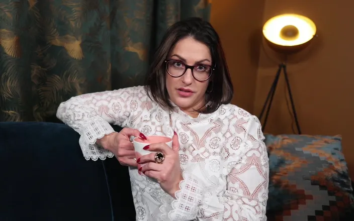 Countess diamond: Your Neighbour Is a Dominatrix