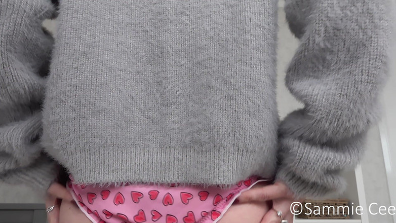 Sammie Cee: Fuzzy Svetr převléká povzbuzení honění
