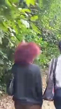 Parco sesso lesbico nudo