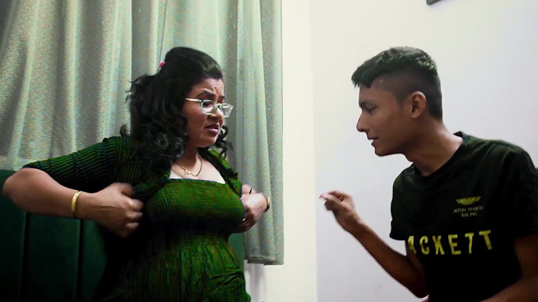 Queen star Desi: A Naughty Story of a Student and His Sexy Lady...