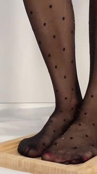 Je Fais Pipi Sur Mes Belles Jambes En Bas