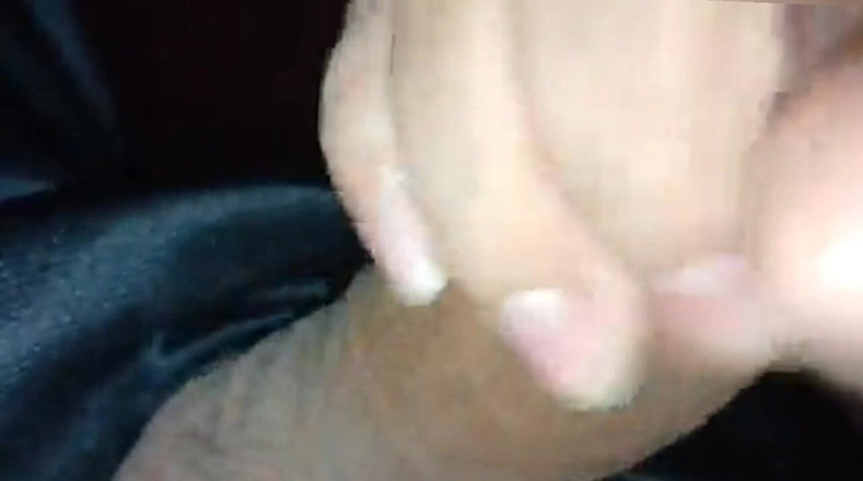 Indian_XXX_Queen: India caliente chica dando paja para un chico cachondo con...