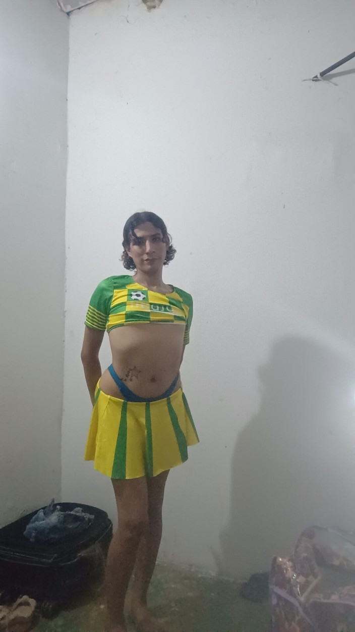 Femboy from Colombia: Orang-orang baik memberikan segalanya di sini
