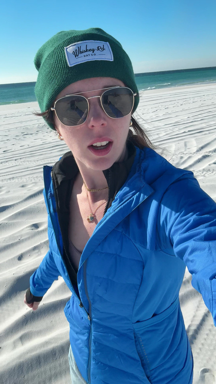 Nadia Foxx: Прогулка по пляжу требует быстрого оргазма!