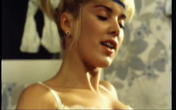 GERMAN PORN CLASSICS: Marilyn - Small Gaps, Sweet Lips