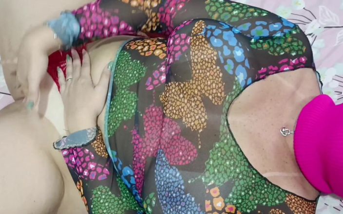 Carioca Master: Ateşli kız tüm sütleri içiyor