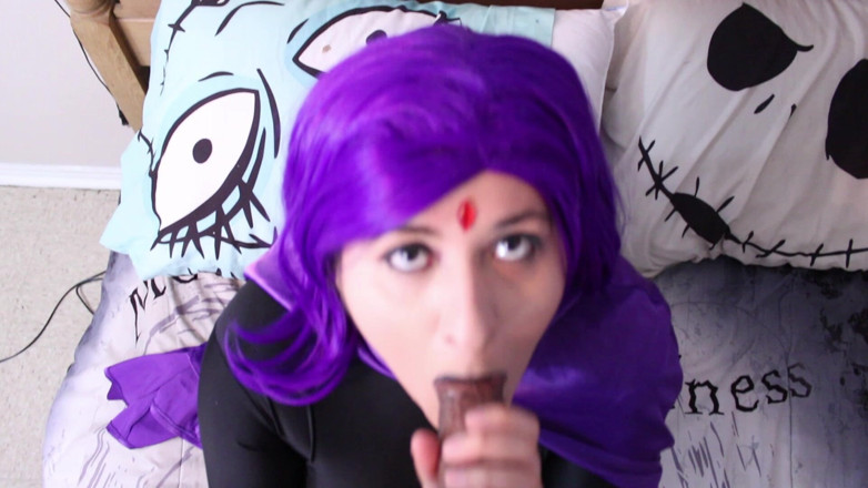 VickyVixen: Raven ดูดควยฉ่ําๆ