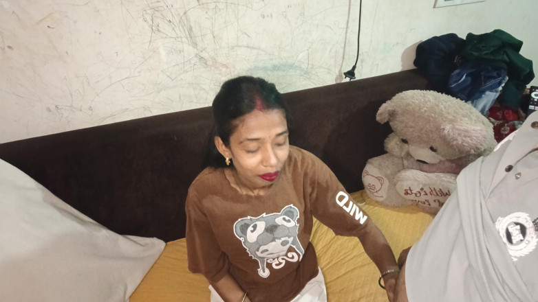Truefuker: Desi Bhabhi ssie penisa i cieszy się nim zbyt